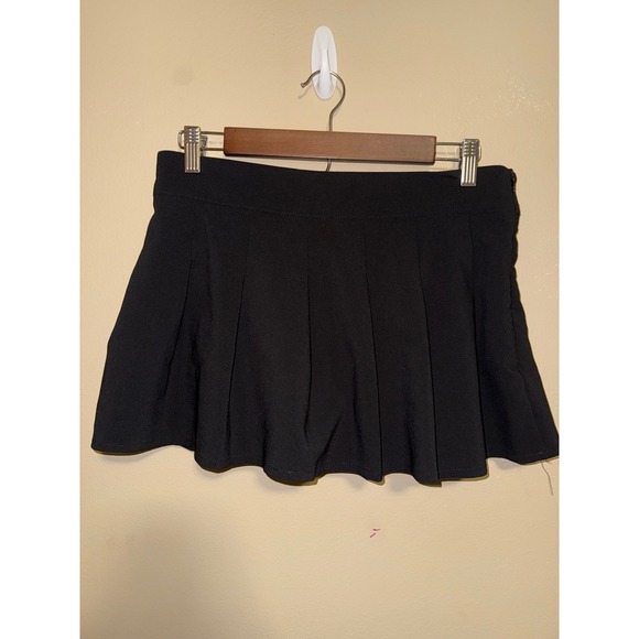 Edikted Pants - Edikted Black Pleated Tennis Skort Mini Skirt with Built-in Shorts M Goth Preppy